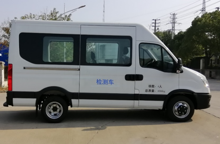 依維柯防疫檢測、監(jiān)測車